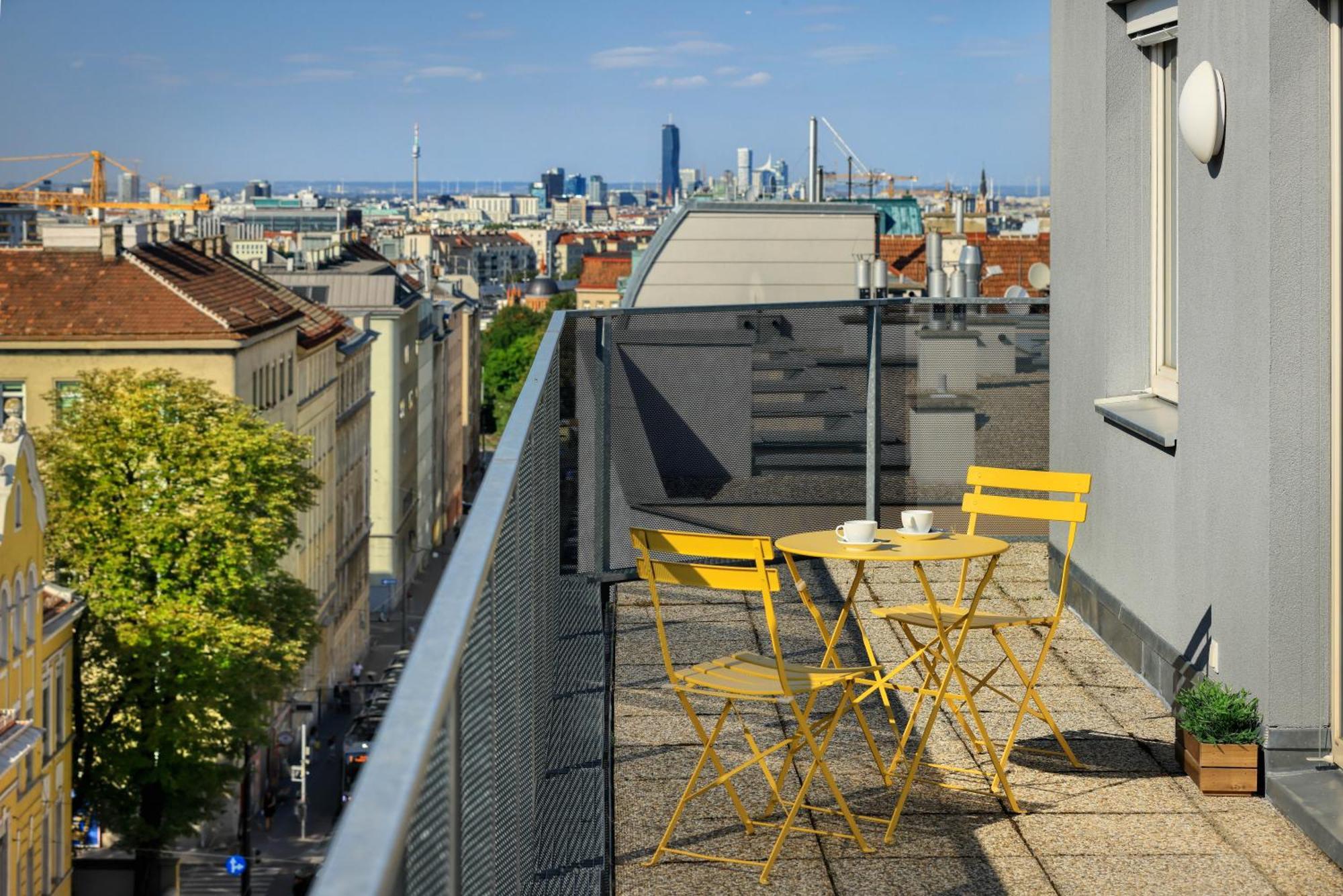 Hotel Jimmys Xxl 4*