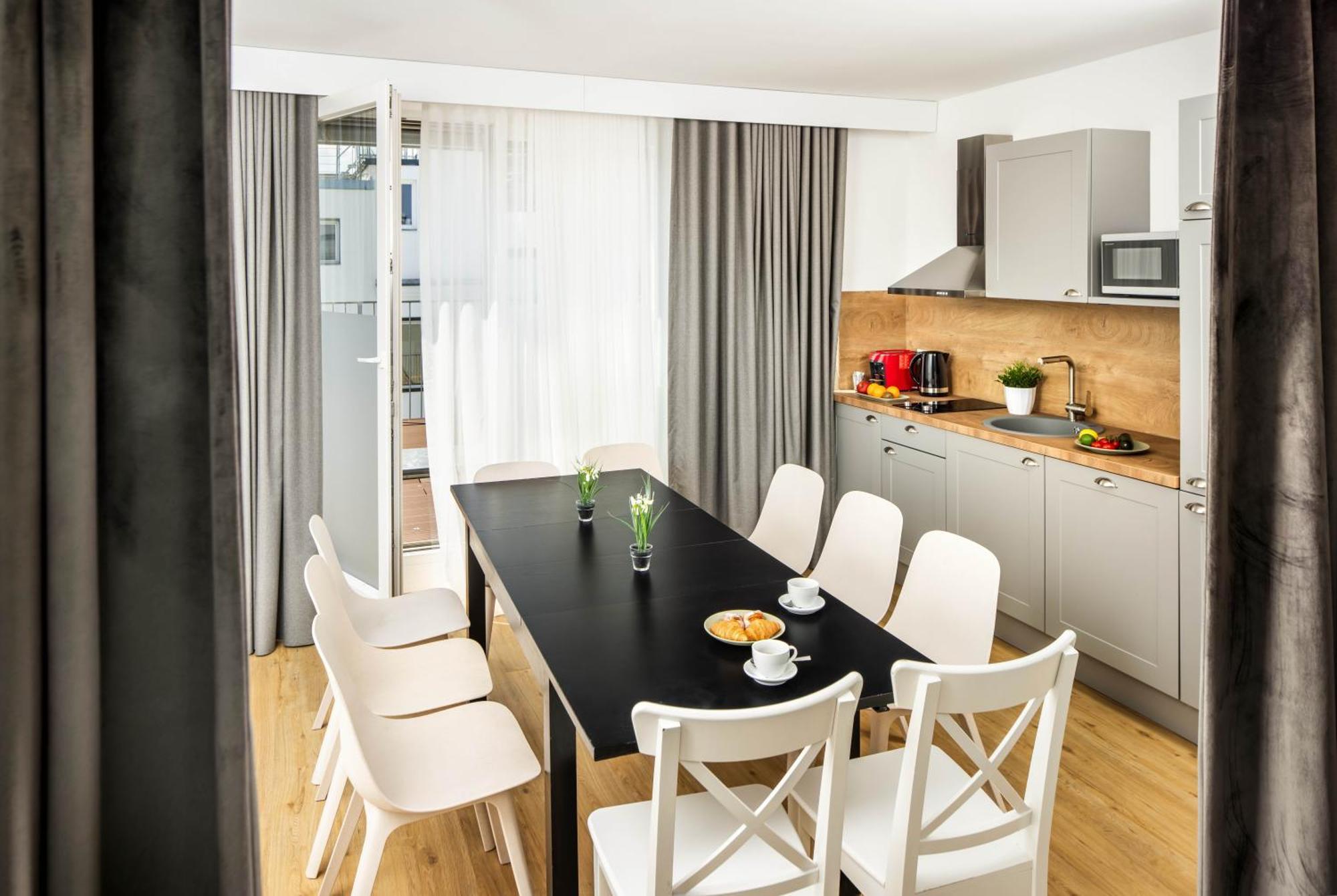 Jimmys Xxl Hotel 4*