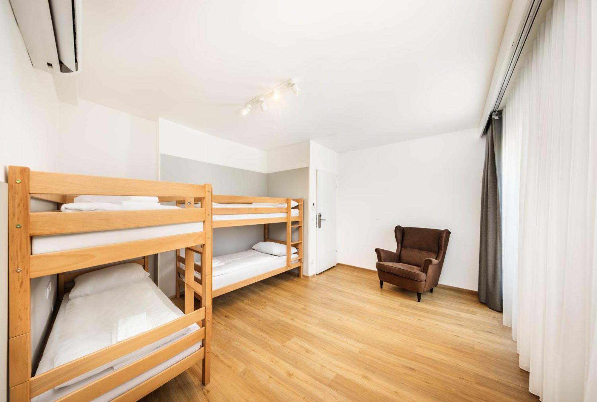Jimmys Xxl Hotel