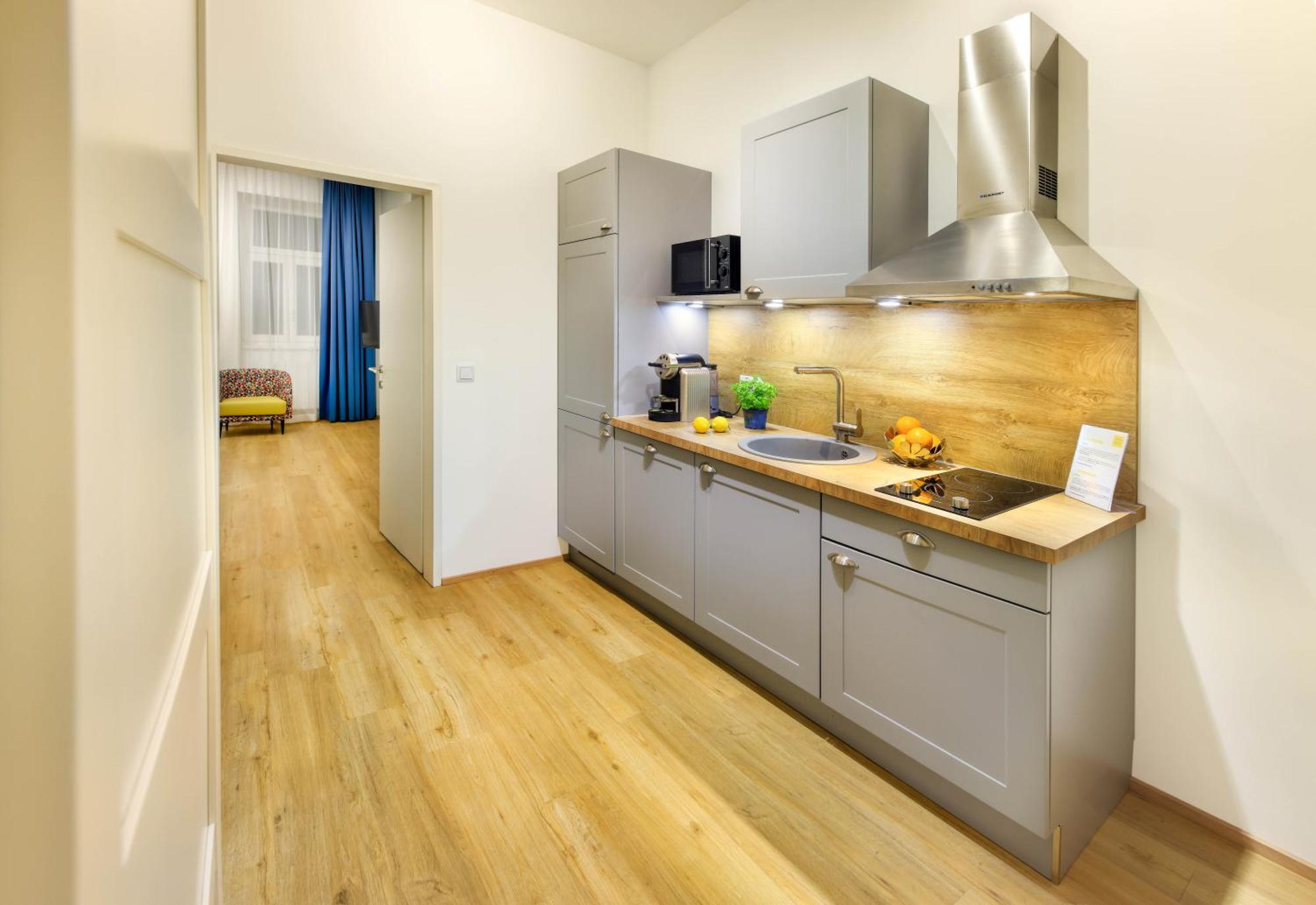Hotel Jimmys Xxl 4*