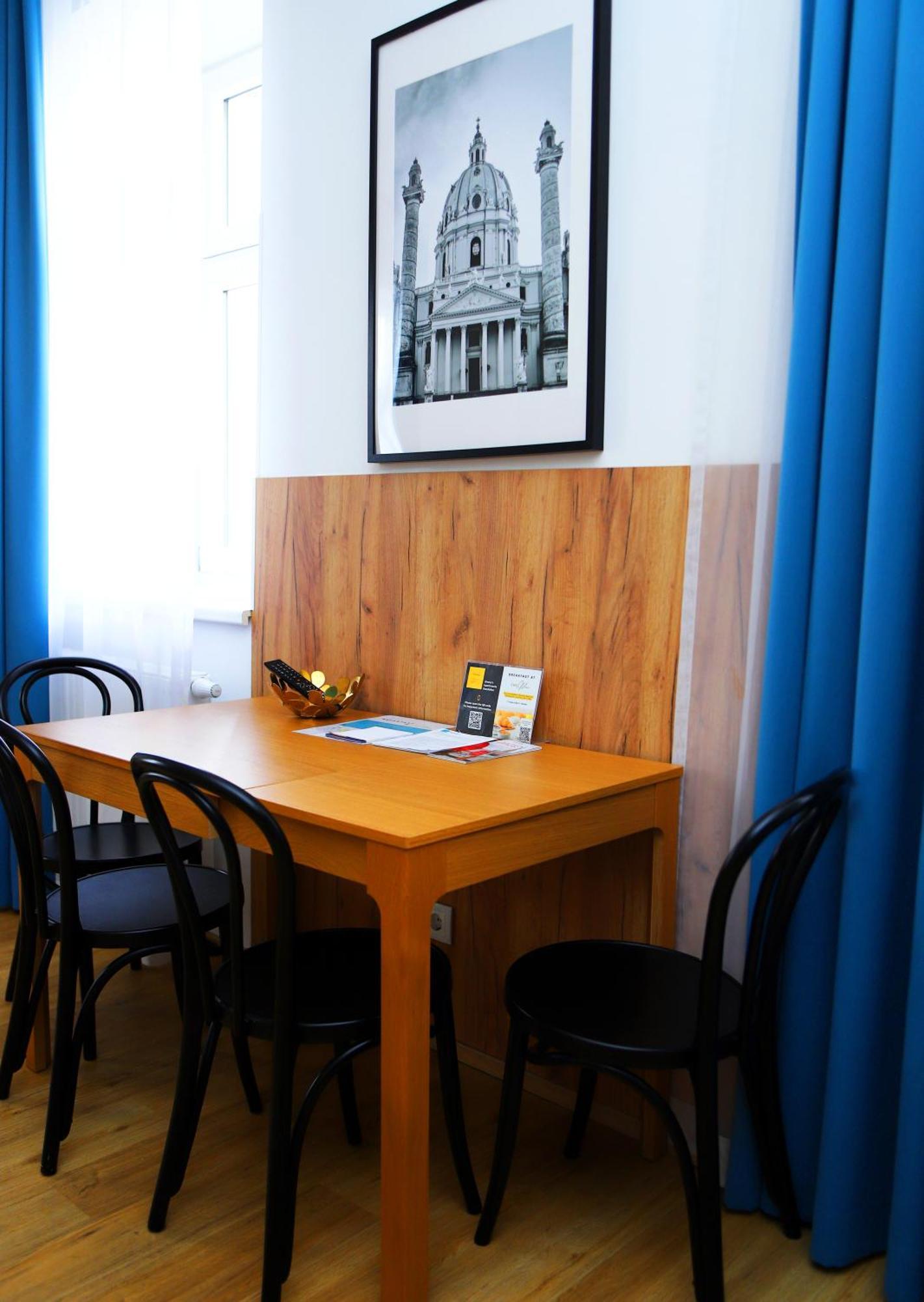 Hotel Jimmys Xxl 4*