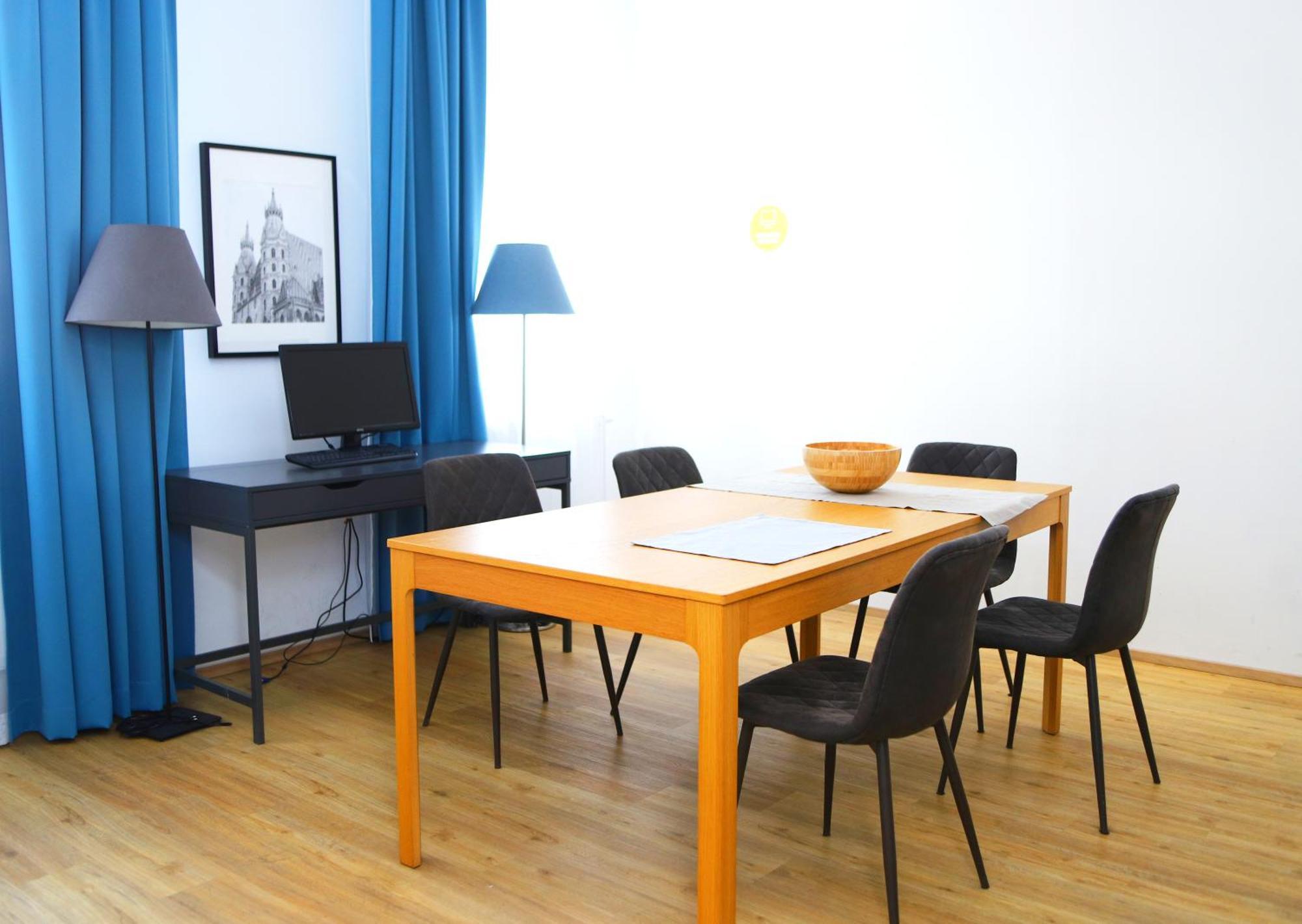 Jimmys Xxl Hotel 4*