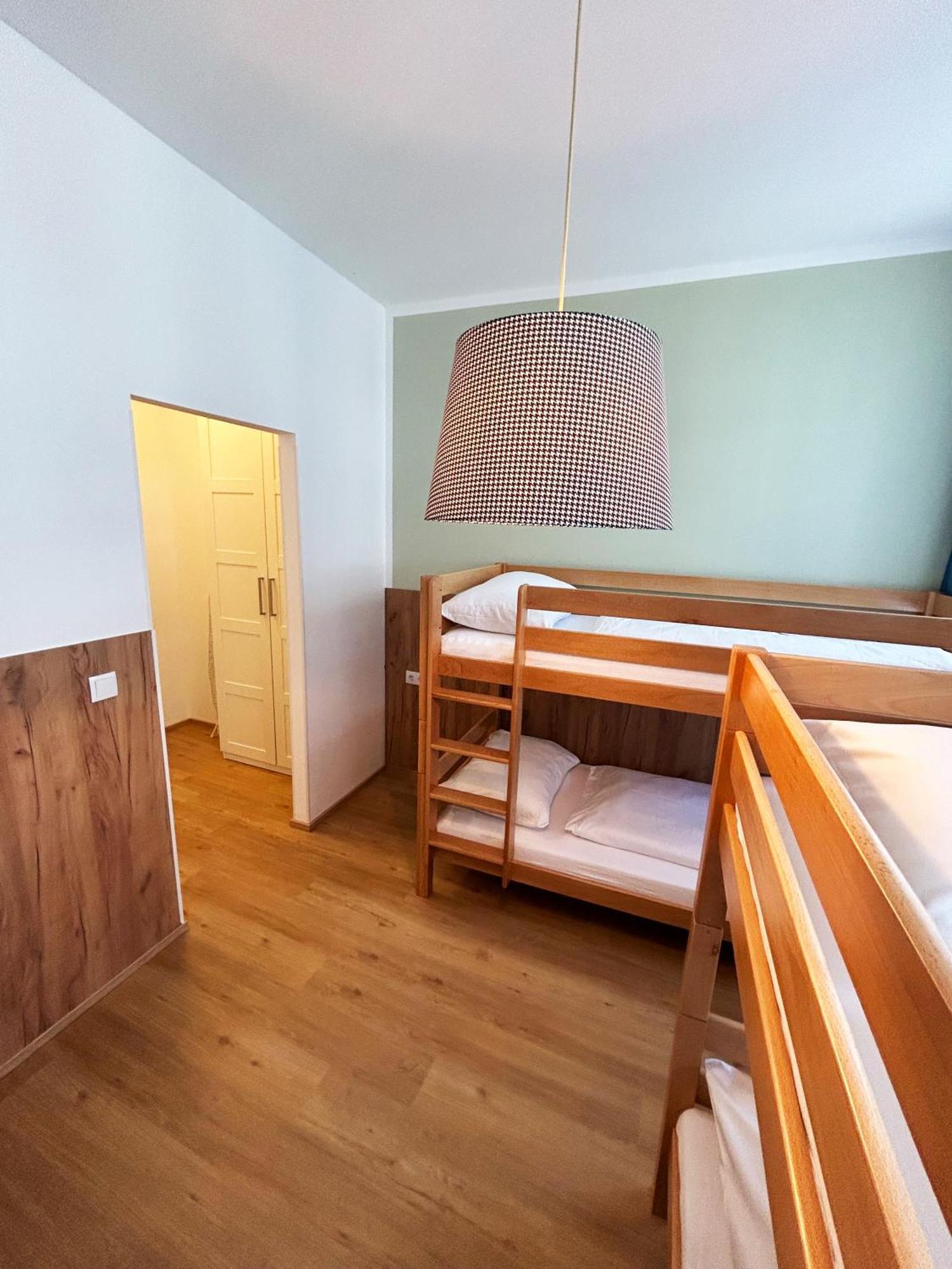Jimmys Xxl Hotel 4*