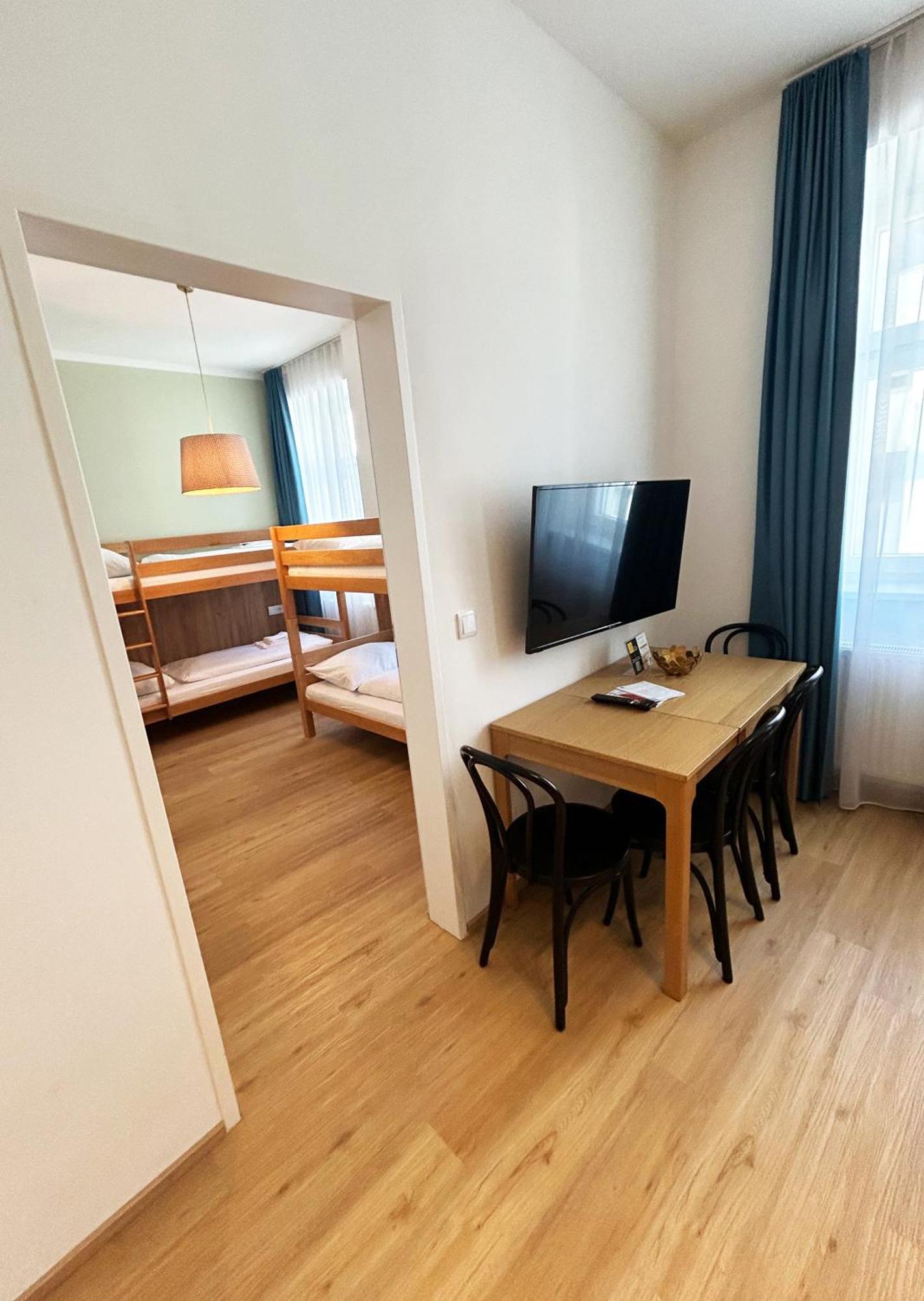 Jimmys Xxl Hotel Wien